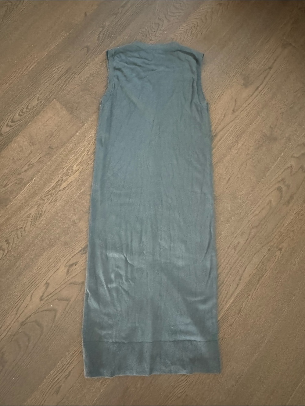 Aritzia Babaton sleeveless knit button down dress cypress green colour size XXS - Picture 4 of 7